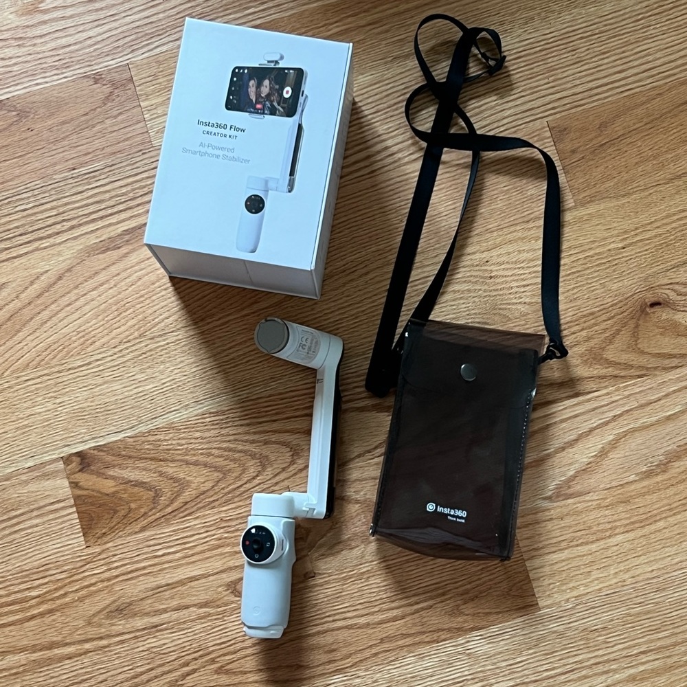 Insta360 Flow creator kit in white